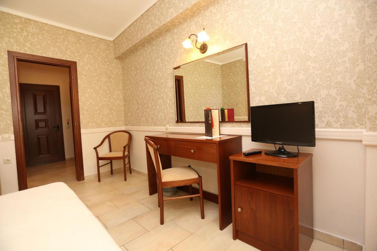Country Inn Kallithea  Esterno foto